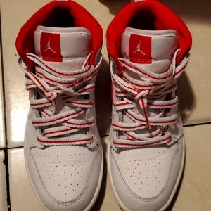 Jordan mid ps1 topez mist